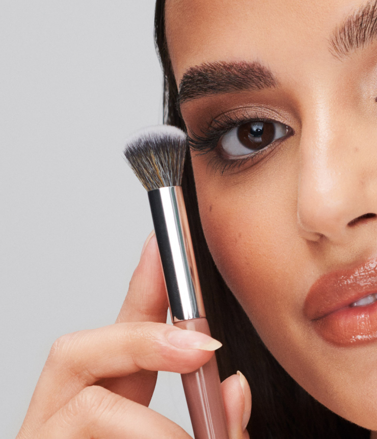 Nose Contour Brush 01 Meikkisiveltimet