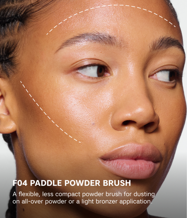 Paddle Powder Brush 04 Meikkisiveltimet