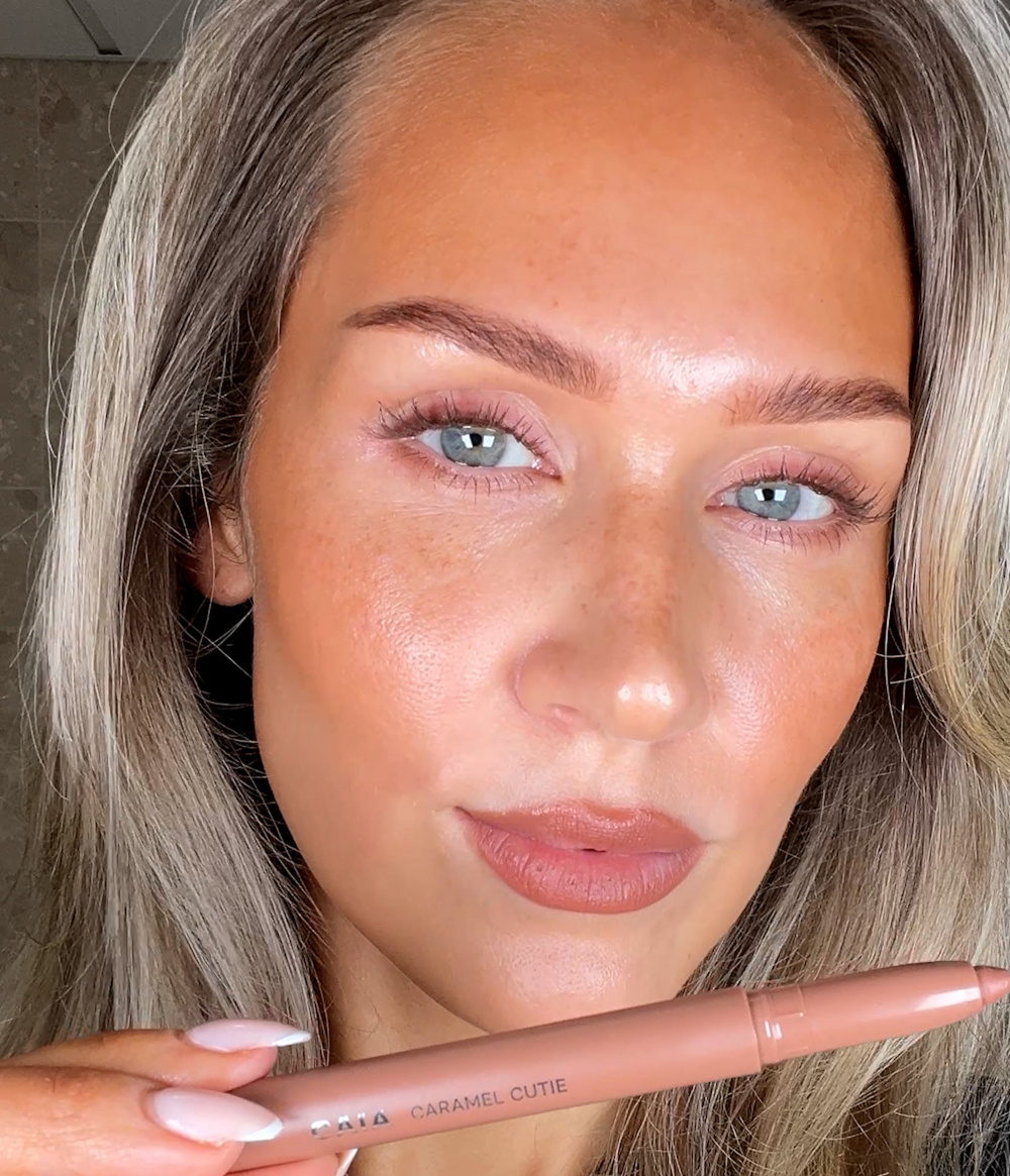 CARAMEL CUTIE LIP CRAYON
