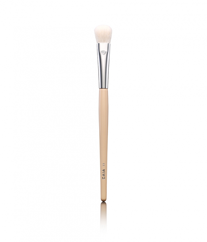 MEDIUM SHADOW BRUSH 15 ryhmässä SIVELTIMET & TARVIKKEET / SIVELTIMET / Luomiväriharjat @ CAIA Cosmetics (CAI509)